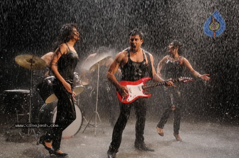 Vaanam Movie Latest Stills - 30 / 82 photos