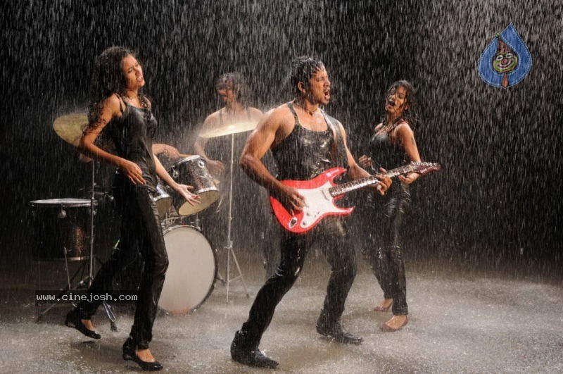 Vaanam Movie Latest Stills - 62 / 82 photos