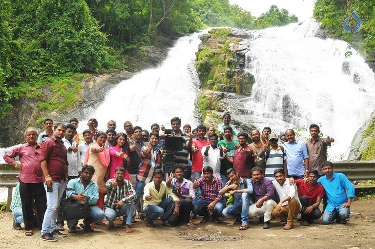 Vaanavillu Movie New Photos - 11 / 13 photos