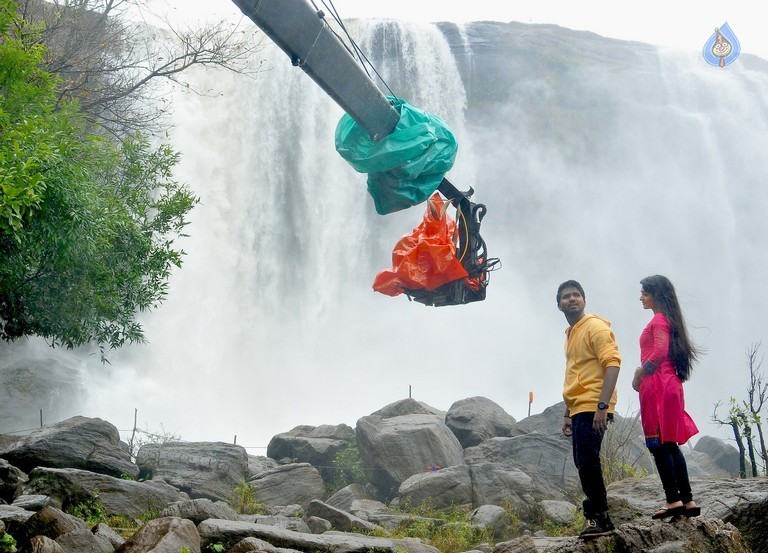 Vaanavillu Movie New Photos - 13 / 13 photos