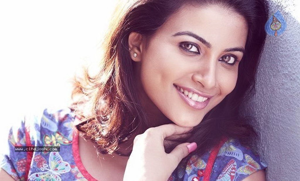 Vaarayo Vennilave Tamil Movie Stills - 55 / 57 photos