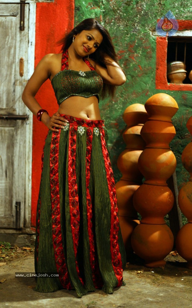 Vaathu Tamil Movie Hot Stills - 9 / 38 photos