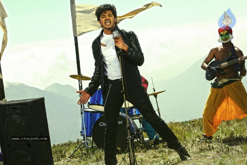 Vaayai Moodi Pesavum Tamil Movie Stills - 59 / 112 photos