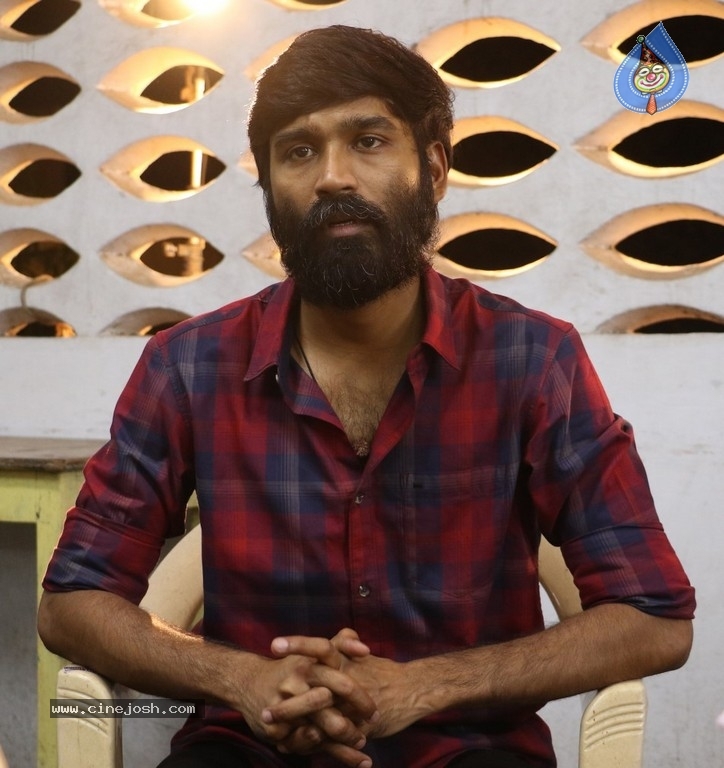 Vada Chennai Movie Stills - 2 / 21 photos