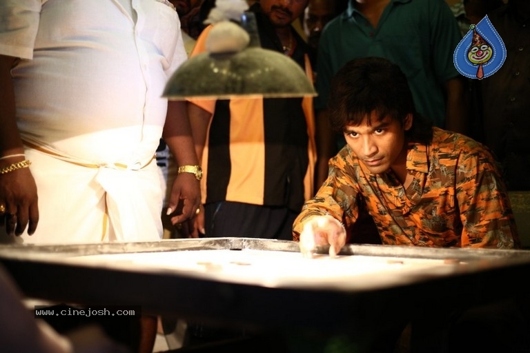 Vada Chennai Movie Stills - 8 / 21 photos