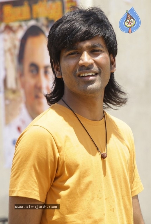 Vada Chennai Movie Stills - 12 / 21 photos