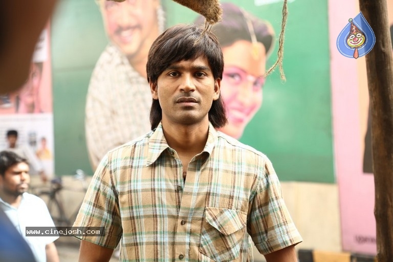 Vada Chennai Movie Stills - 17 / 21 photos