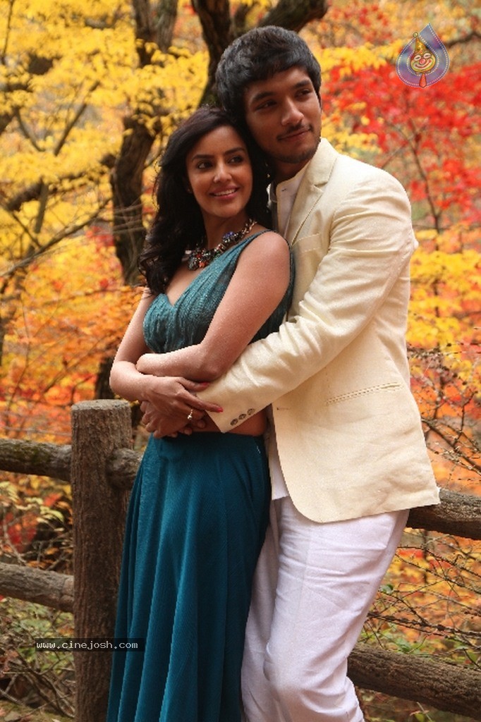 Vai Raja Vai Tamil Movie Stills - 31 / 35 photos