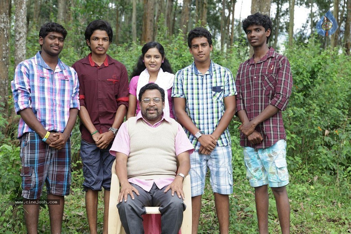 Vajram Tamil Movie Stills - 37 / 66 photos