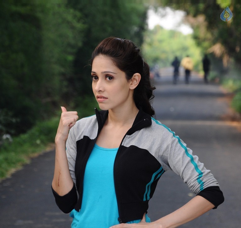 Valeba Raja Tamil Film Photos - 2 / 18 photos