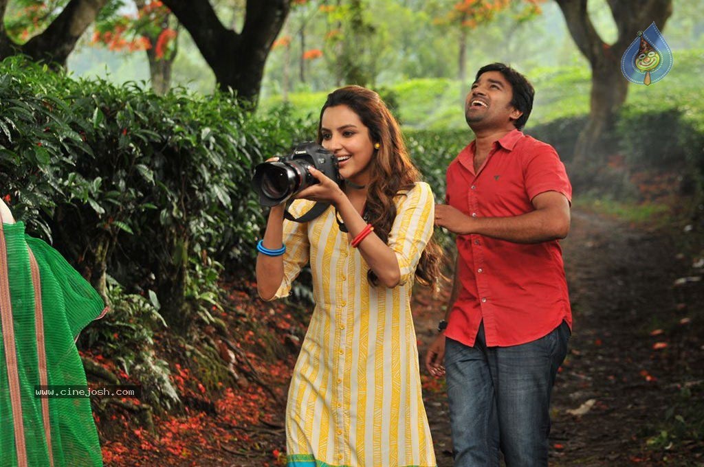 Vanakkam Chennai Tamil Movie Photos - 7 / 138 photos