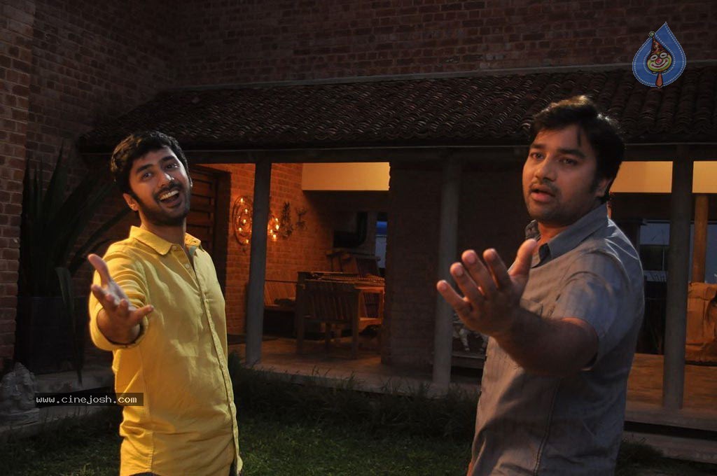 Vanakkam Chennai Tamil Movie Photos - 45 / 138 photos