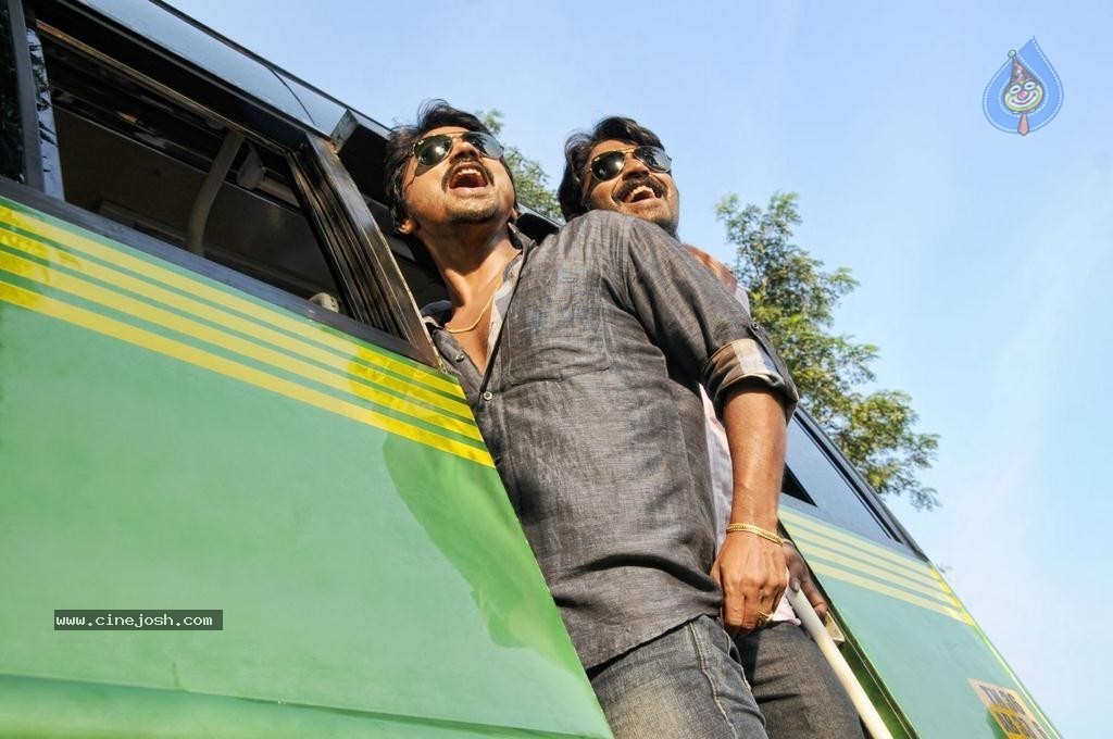 Vanavarayan Vallavarayan Tamil Movie Photos - 21 / 81 photos