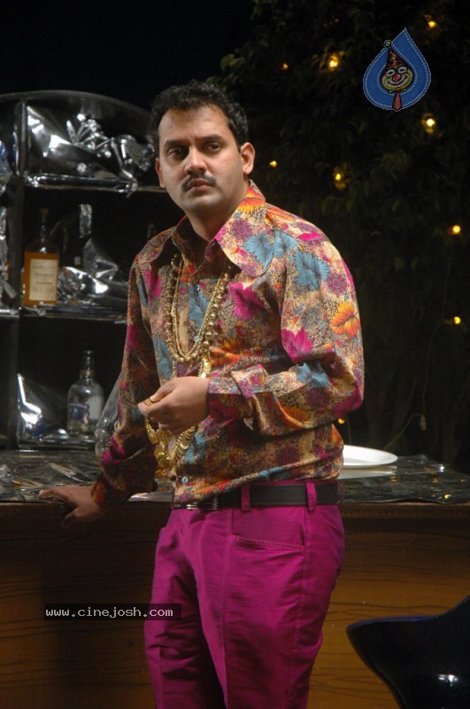 Varaprasad and Pottiprasad Movie New Stills - 95 / 119 photos