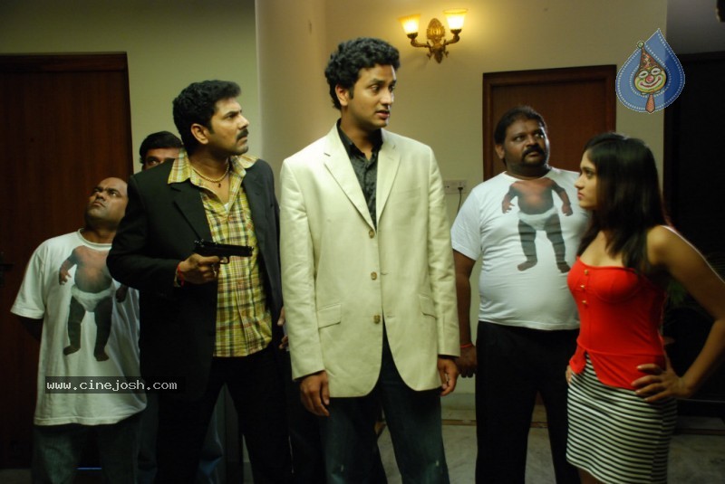 Varaprasad and Pottiprasad Movie New Stills - 110 / 119 photos