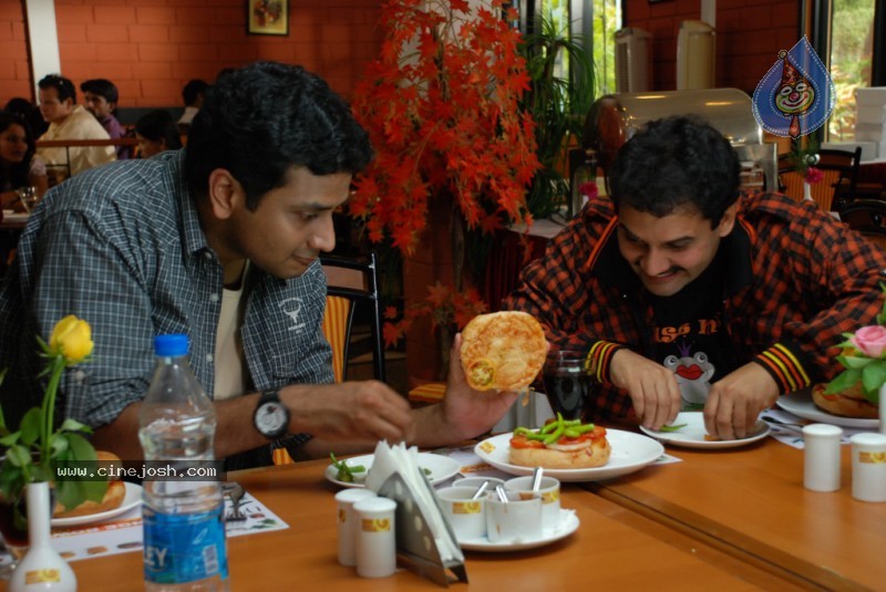 Varaprasad and Pottiprasad Movie New Stills - 118 / 119 photos