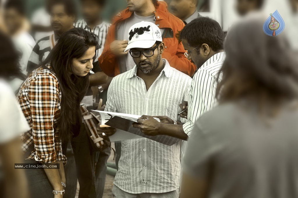 Varna Tamil Movie Stills - 43 / 87 photos