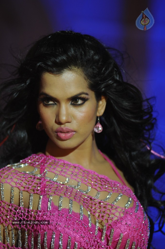 Vasool Raja Movie Latest Stills - 23 / 103 photos