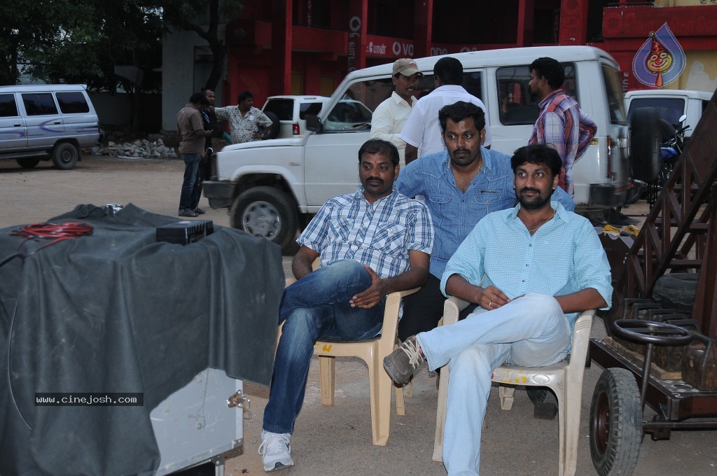 Vasool Raja Movie Latest Stills - 26 / 103 photos