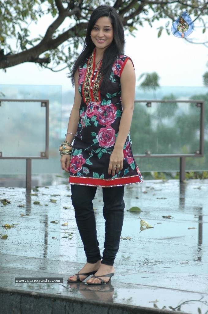 Vasool Raja Movie Latest Stills - 31 / 103 photos