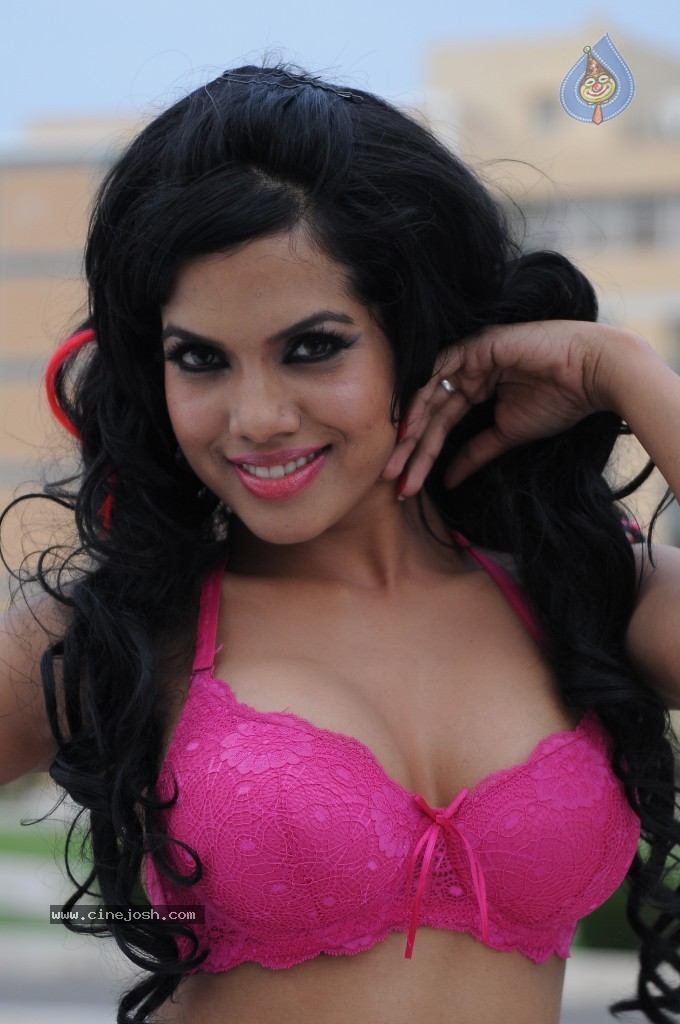 Vasool Raja Movie Latest Stills - 56 / 103 photos