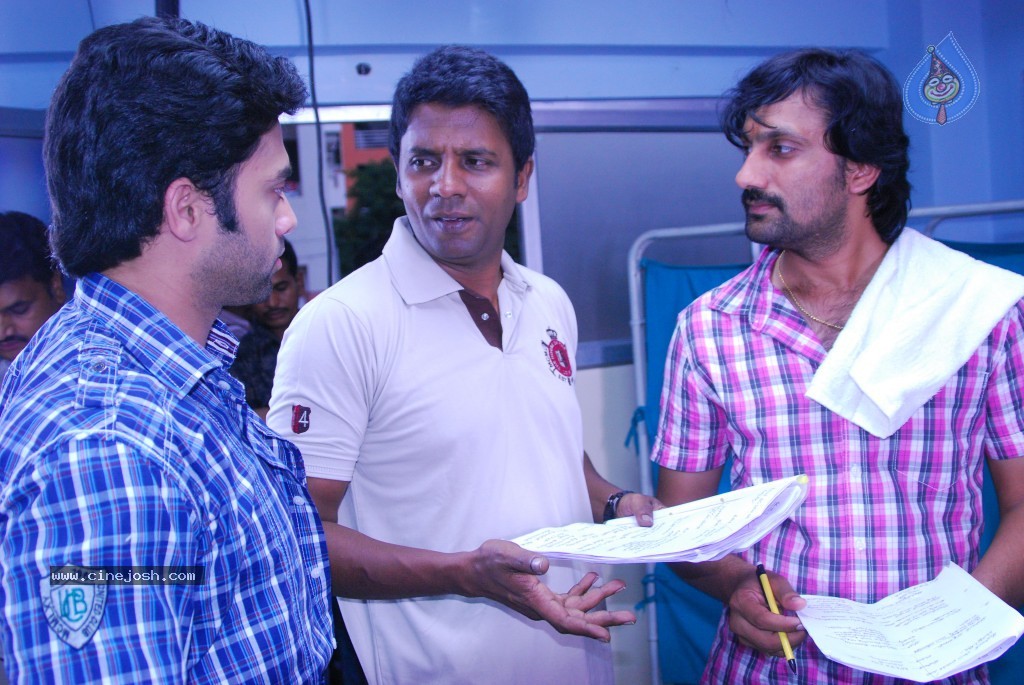 Vasool Raja Movie Latest Stills - 61 / 103 photos