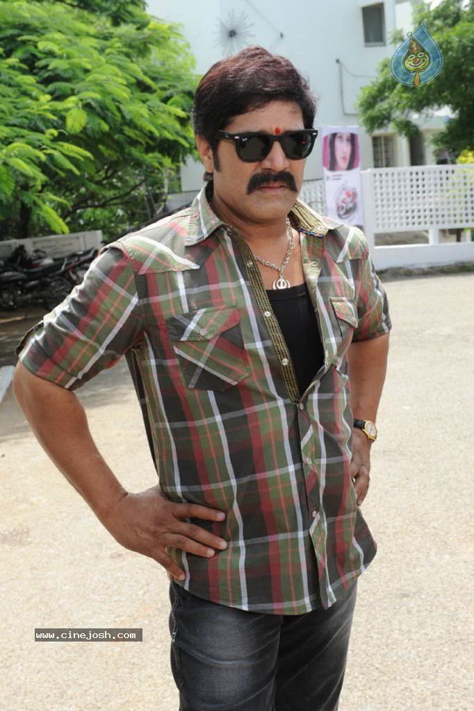 Vasul Raja Movie Opening - 38 / 100 photos