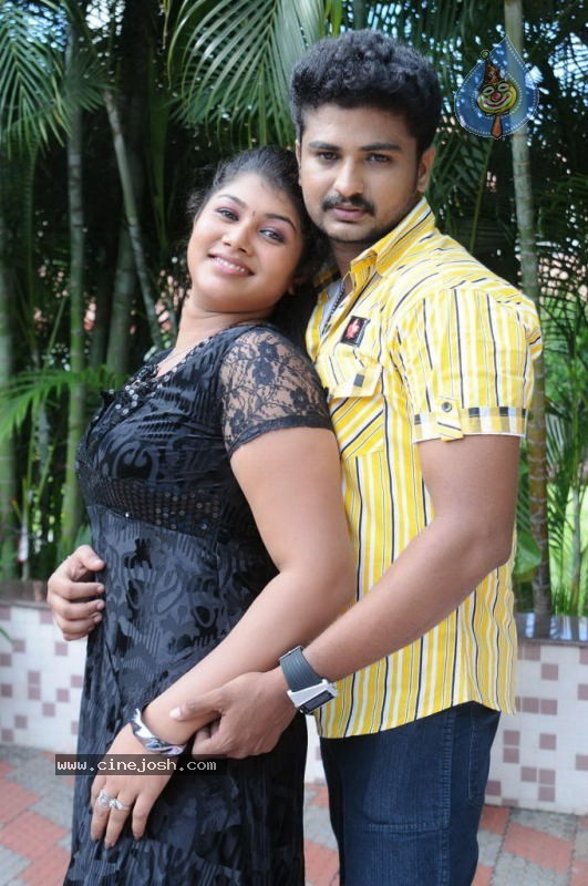 Vazhi Vidu Kanne Vazhi Vidu Movie Stills - 33 / 37 photos