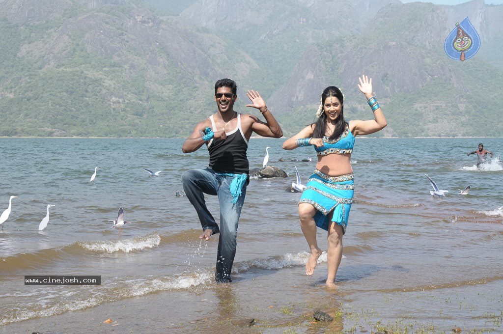 Vedi Tamil Movie Stills  - 50 / 53 photos