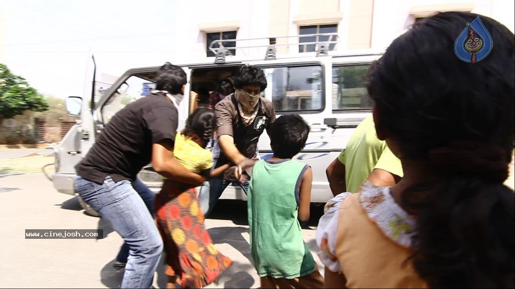 Vedika Nenu Naa Ishtamga Movie Stills - 15 / 73 photos