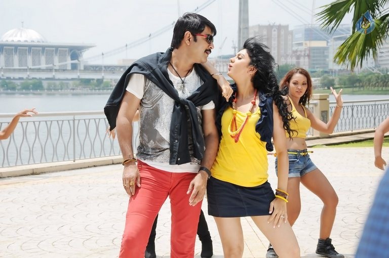 Veediki Dookudekkuva Movie Photos - 21 / 54 photos