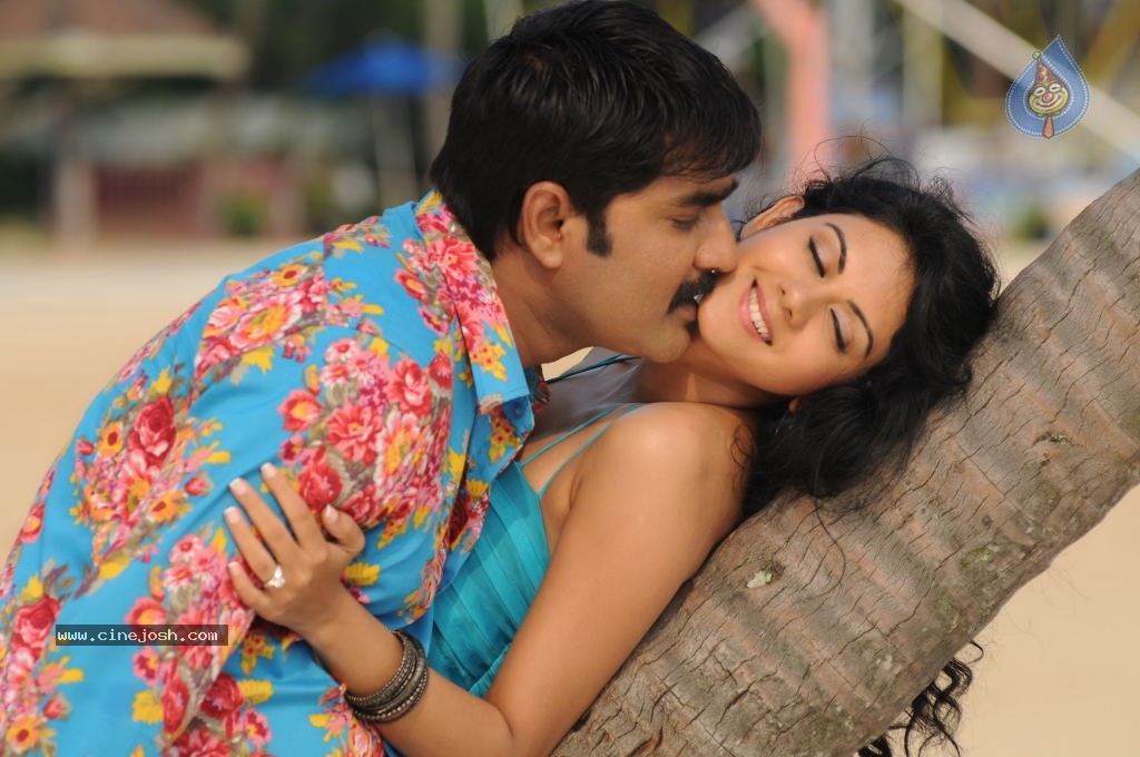 Veediki Dookudekkuva Movie Stills - 23 / 42 photos