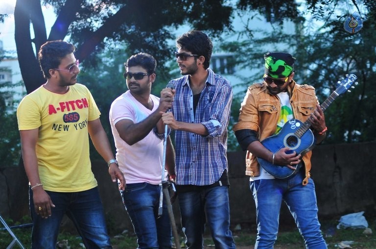 Veelaithe Premiddam New Photos - 25 / 26 photos