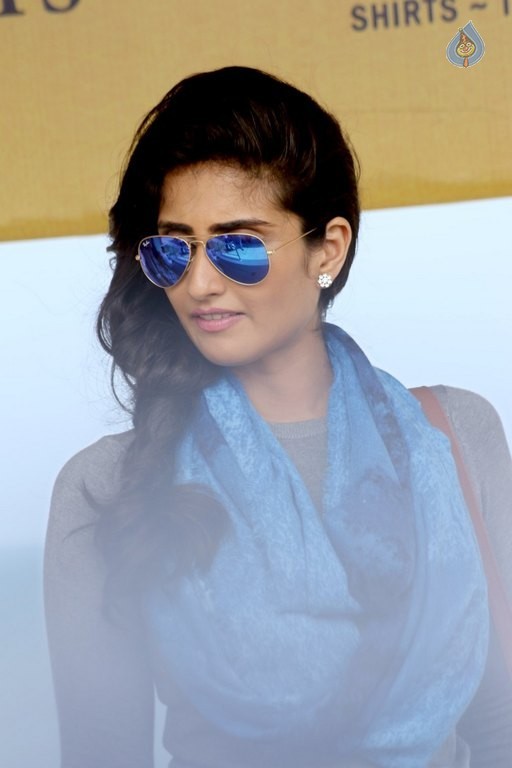 Veera Shivaji Tamil Film Photos - 30 / 31 photos