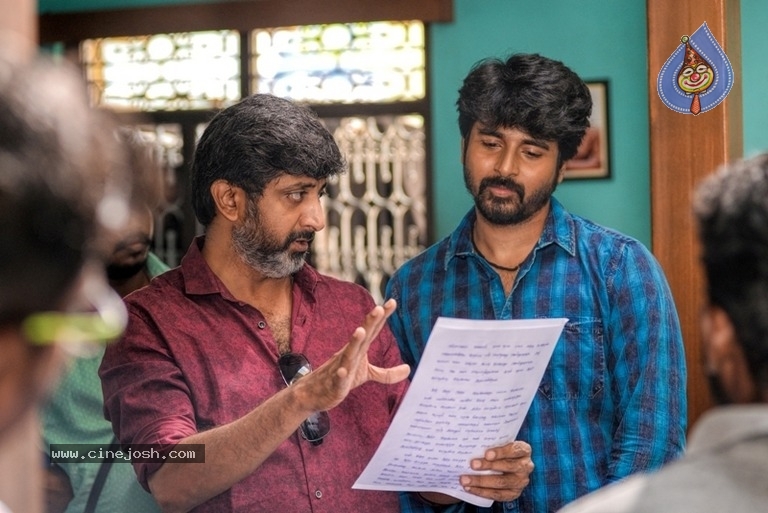 Velaikkaran Tamil Film Photos - 9 / 21 photos