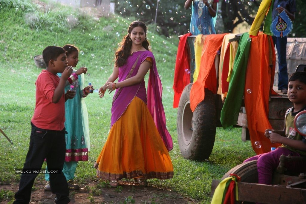 Vellakkara Durai Tamil Movie Gallery - 39 / 68 photos