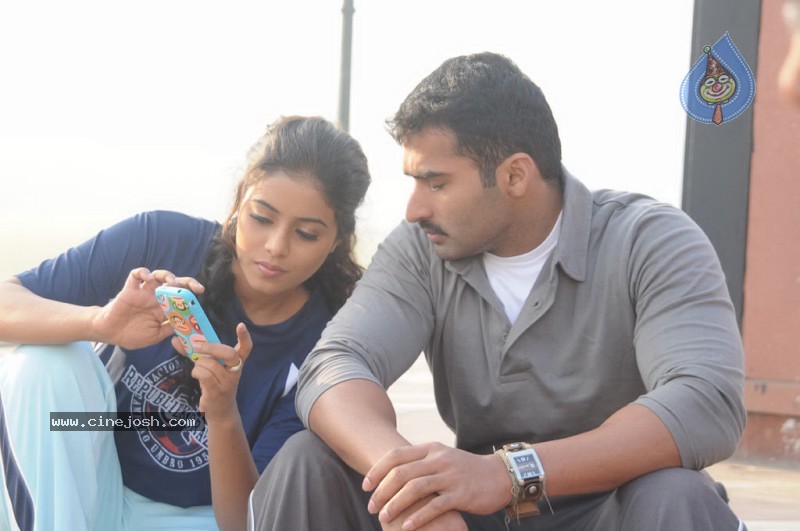 Vellore Mavattam Tamil Movie Stills  - 13 / 49 photos