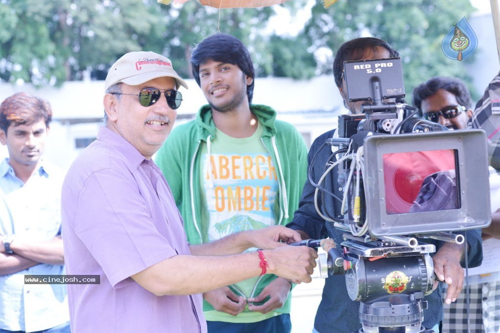 Venkatadri Express Movie Stills n Walls - 94 / 111 photos