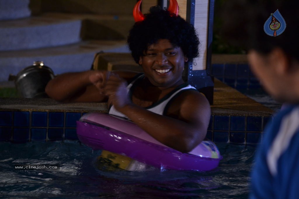 Vennela One and Half Movie New Stills - 22 / 29 photos