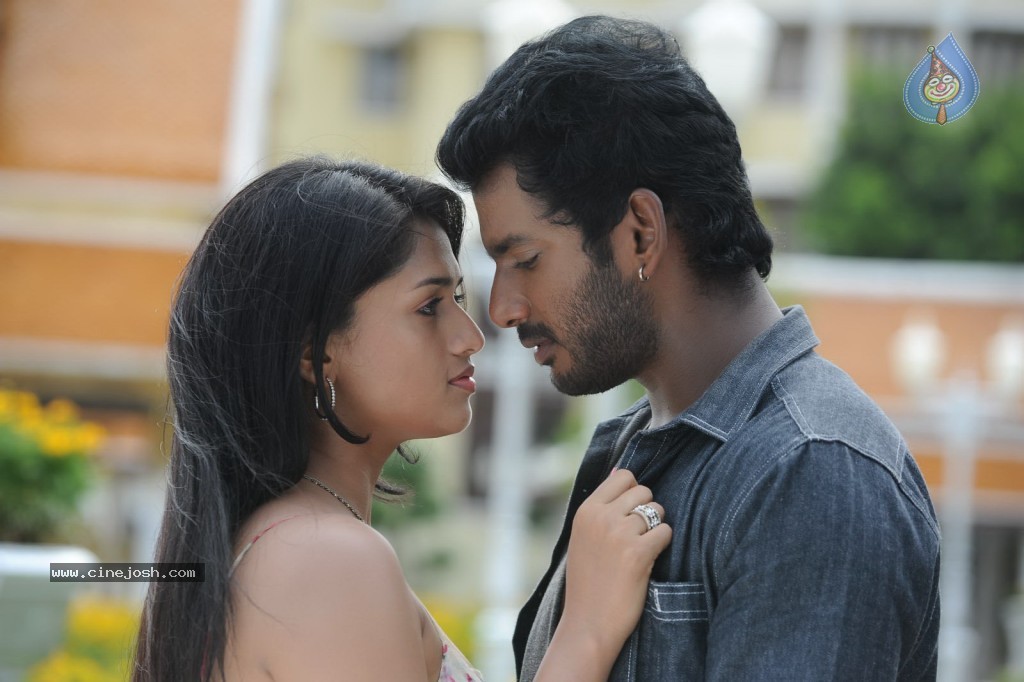 Vetadu Ventadu Movie Hot Stills - 102 / 142 photos