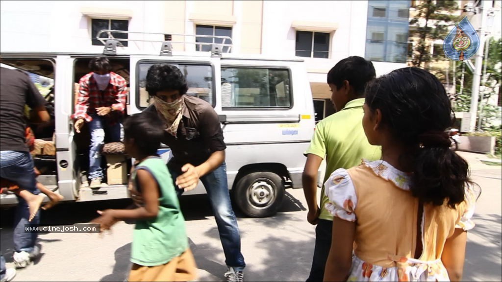 Vethika Nenu Naa Ishtamga Movie Stills - 2 / 33 photos