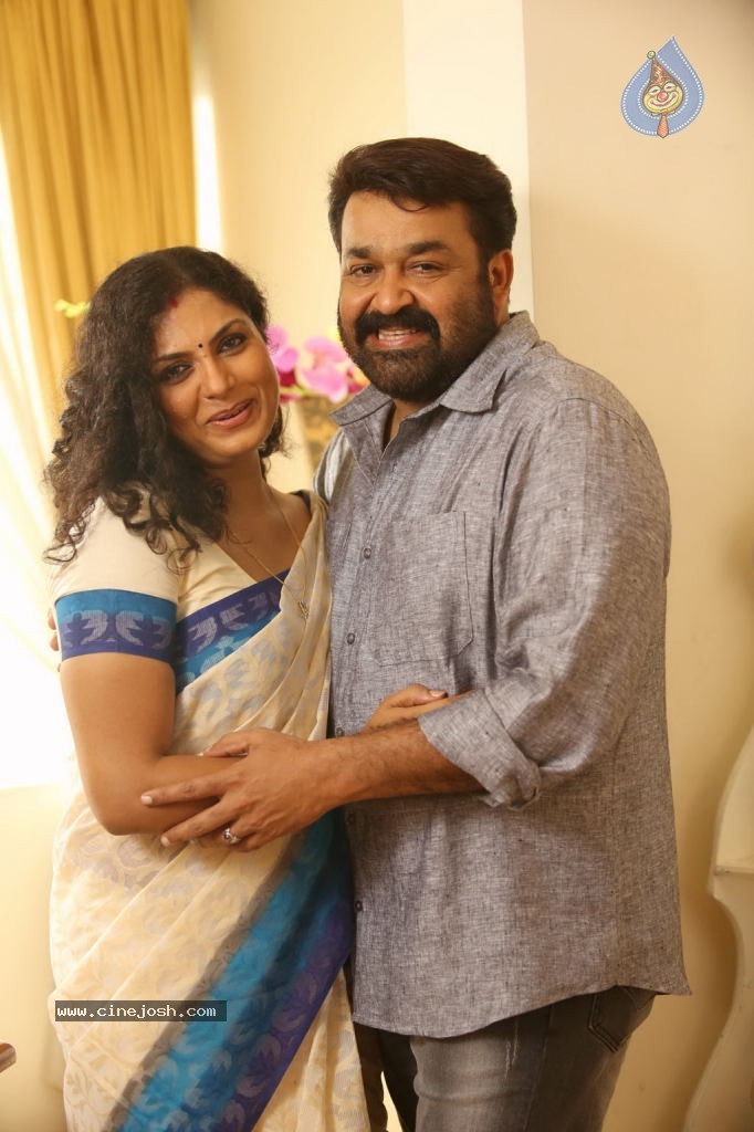 Vetrimaran IPS Tamil Movie Stills - 41 / 89 photos