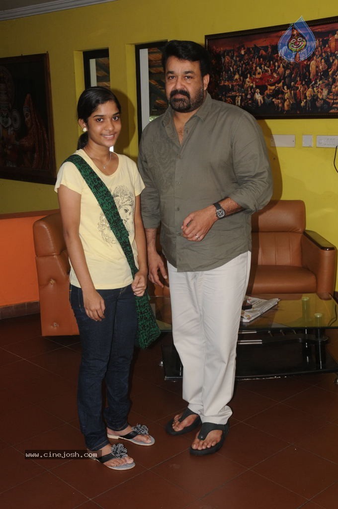 Vetrimaran IPS Tamil Movie Stills - 46 / 89 photos