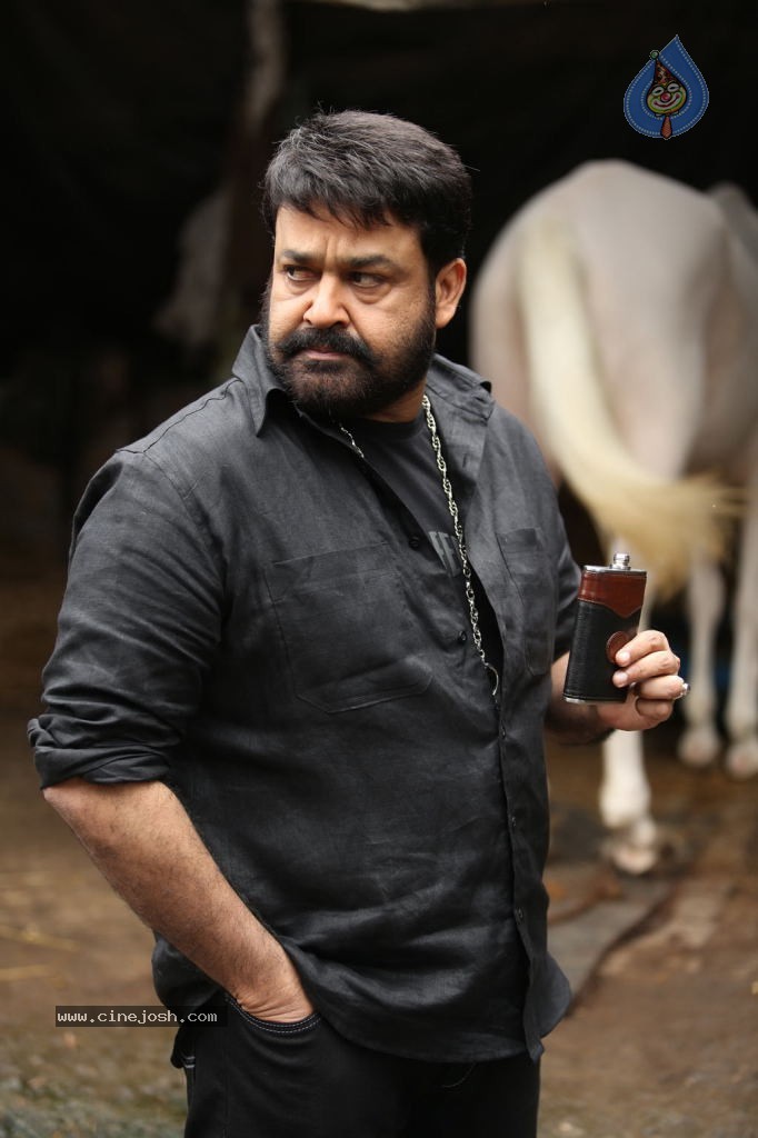 Vetrimaran IPS Tamil Movie Stills - 61 / 89 photos