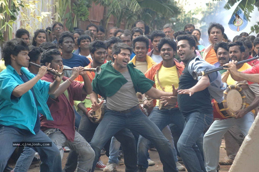 Vettai Tamil Movie New Stills - 8 / 32 photos