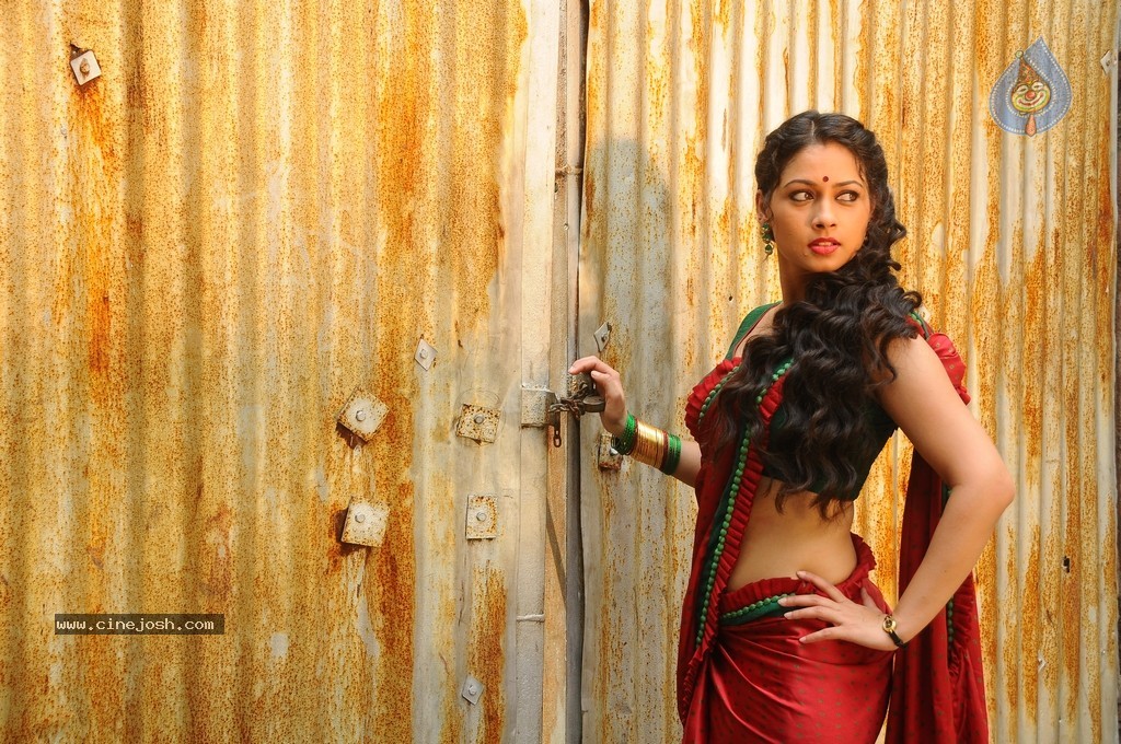 Vidiyamoon Movie Stills - 46 / 58 photos