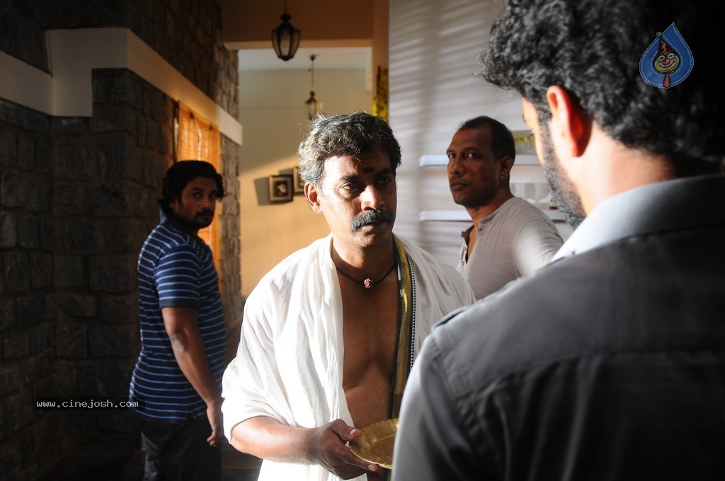 Vidiyamoon Movie Stills - 47 / 58 photos