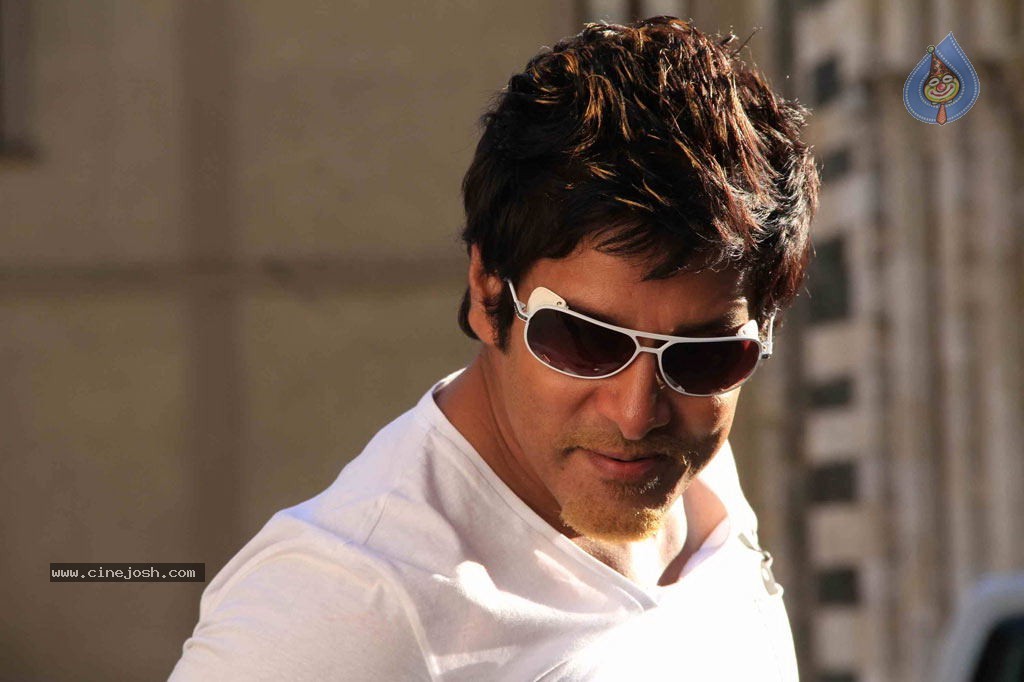 Vikram Stills in Veedinthe Movie - 4 / 84 photos