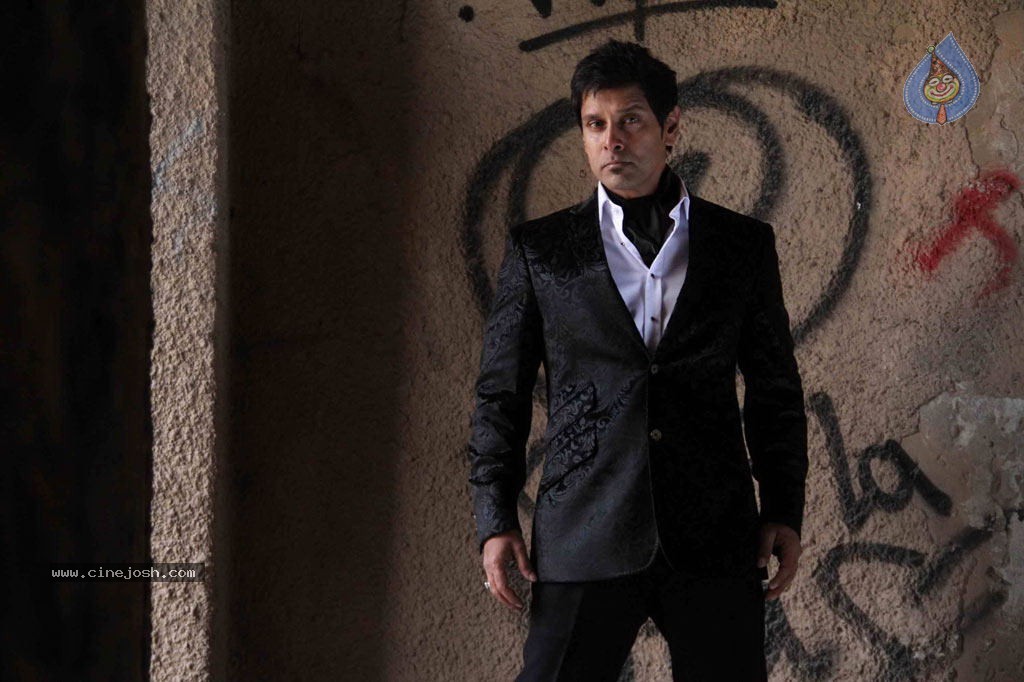 Vikram Stills in Veedinthe Movie - 6 / 84 photos