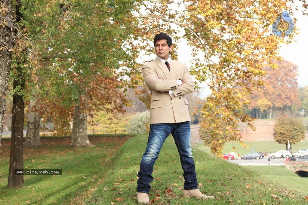 Vikram Stills in Veedinthe Movie - 12 / 84 photos